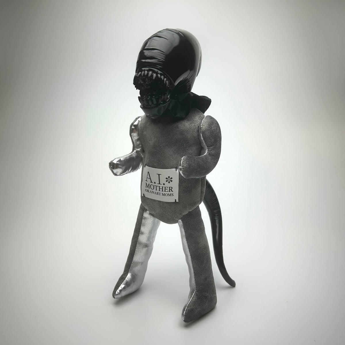A.I. mother Alien_black – SIDE KIK