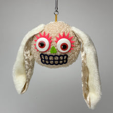 Load image into Gallery viewer, A.I. mother &quot;BURABURA&quot; eye badge_B
