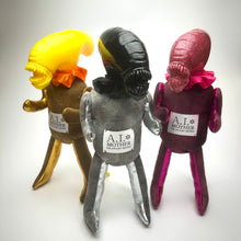 画像をギャラリービューアに読み込む, A.I. mother Alien_pink
